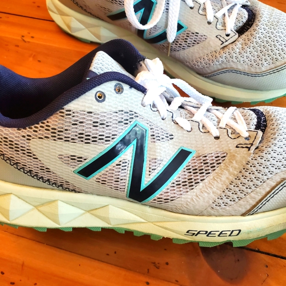 New Balance Response 1.0 sz 8.5
